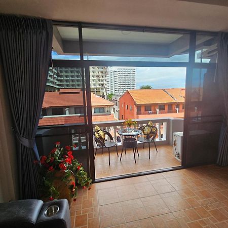 Candy Beach Seaview Jomtien Екстер'єр фото