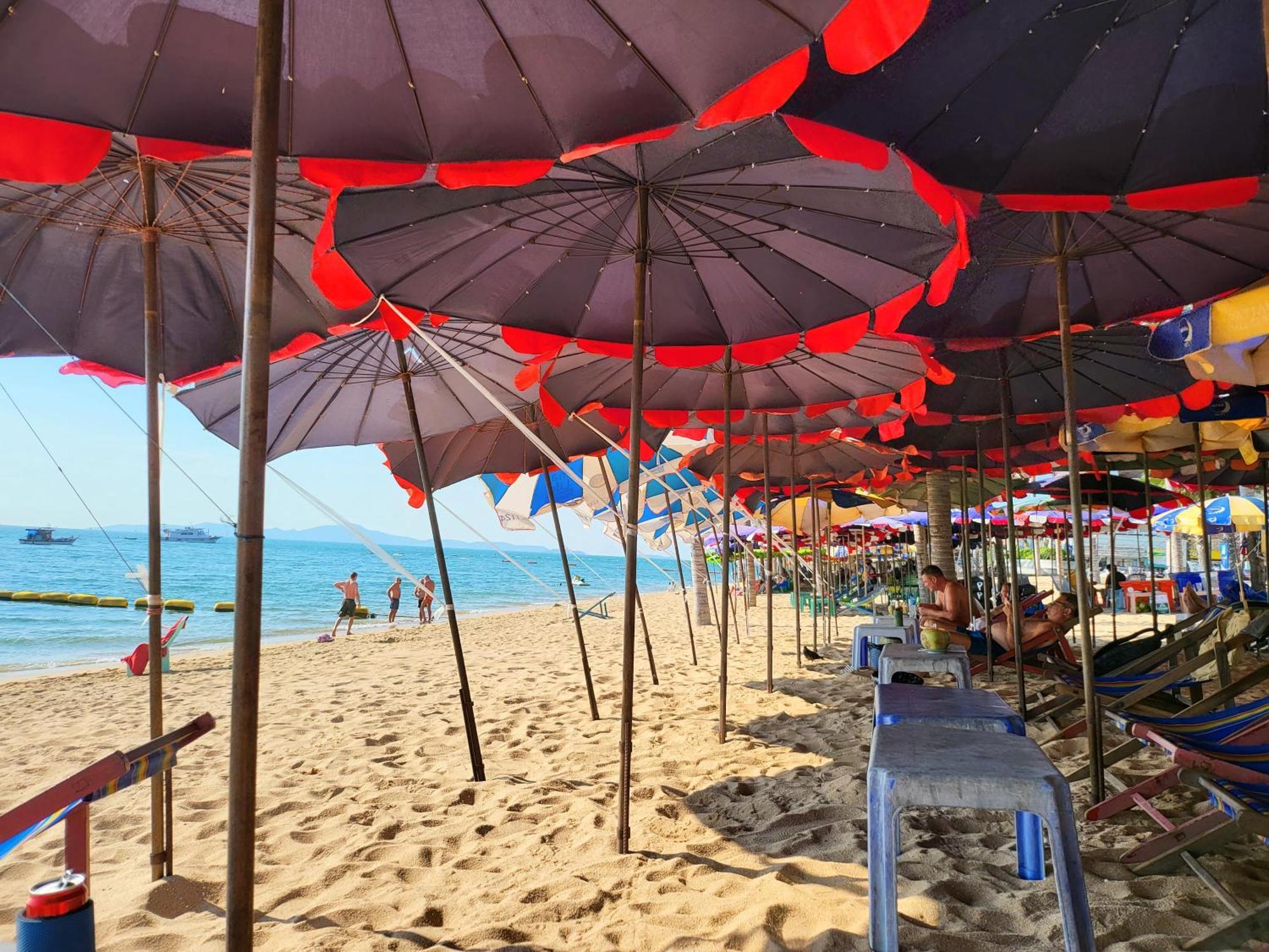 Candy Beach Seaview Jomtien Екстер'єр фото