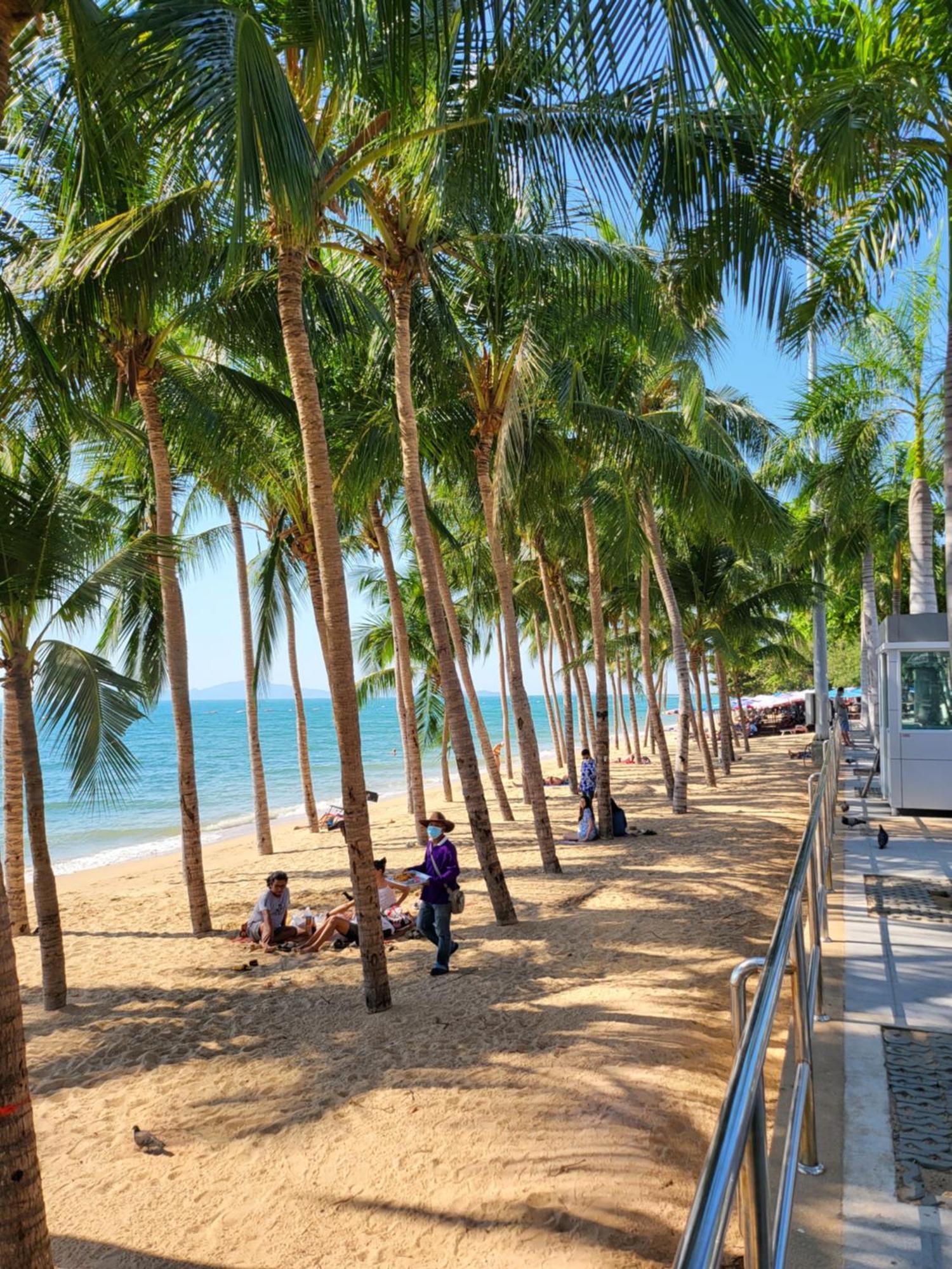 Candy Beach Seaview Jomtien Екстер'єр фото
