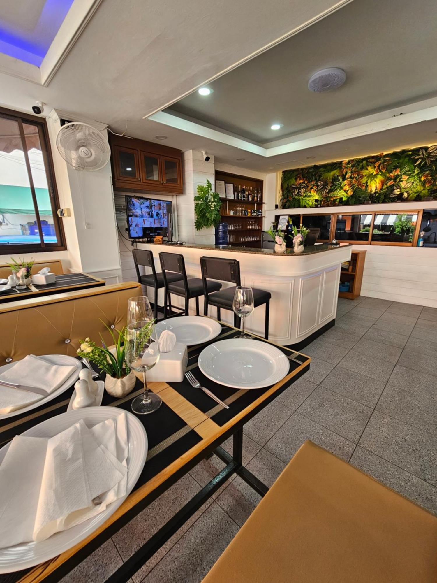 Candy Beach Seaview Jomtien Екстер'єр фото