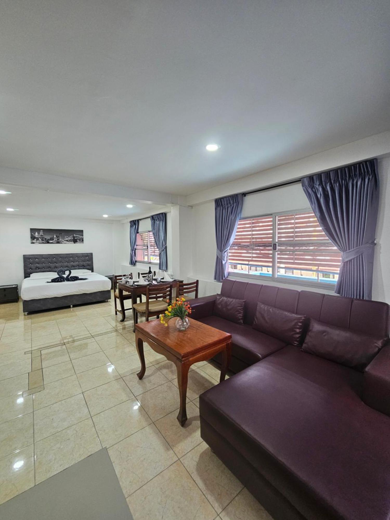 Candy Beach Seaview Jomtien Екстер'єр фото