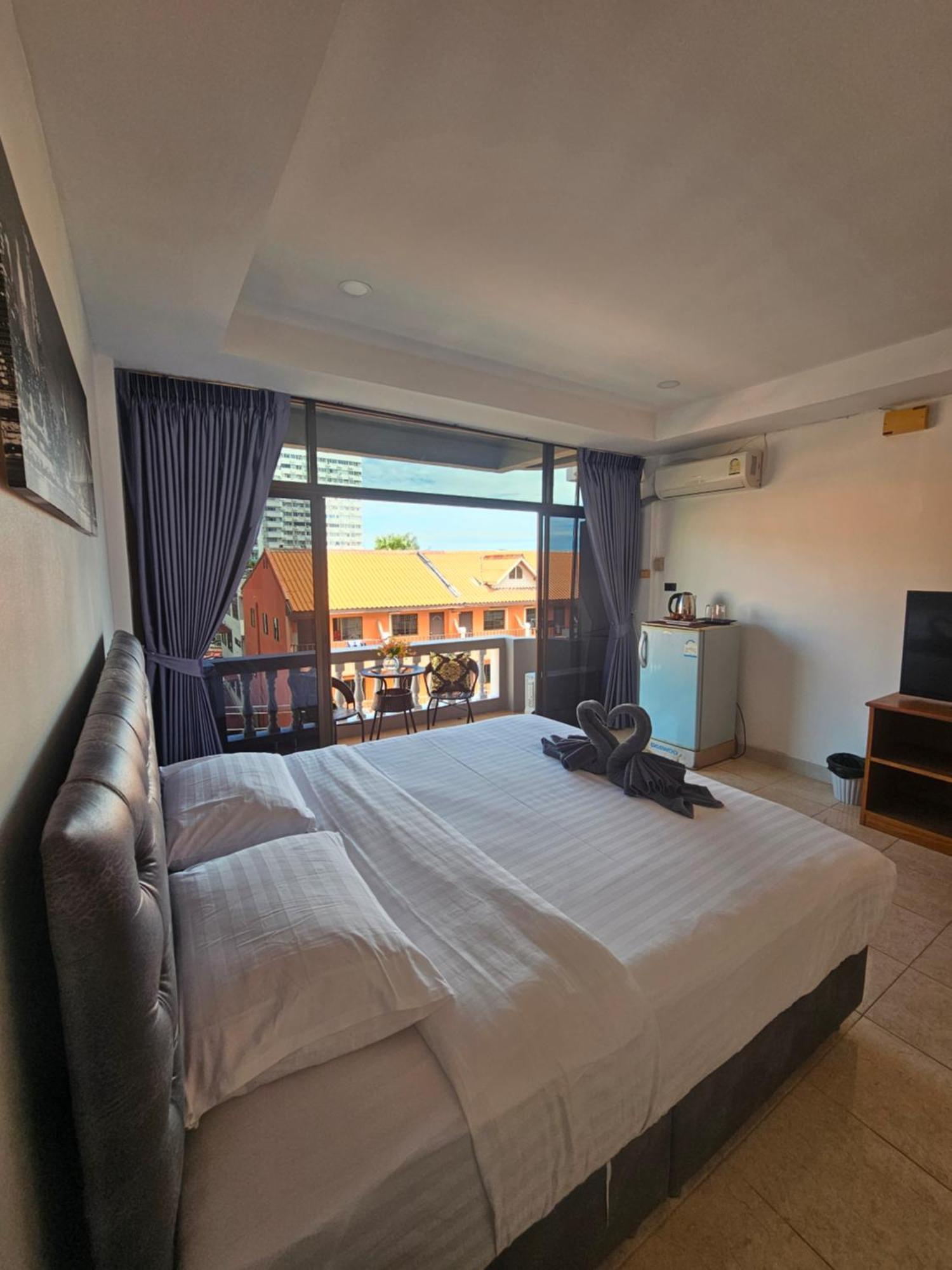 Candy Beach Seaview Jomtien Екстер'єр фото